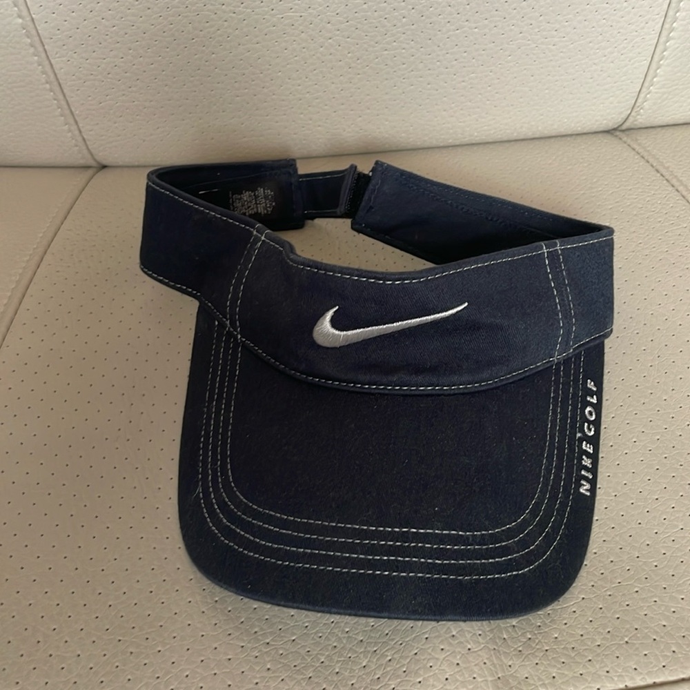 Nike golf hat